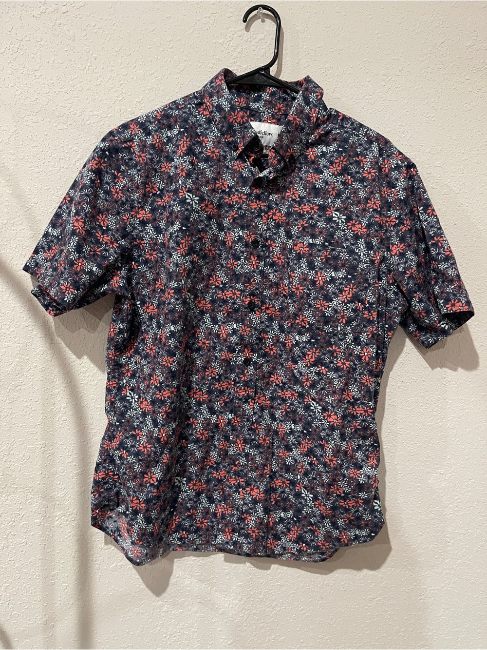 Short-Sleeve Floral Button-Up Shirt - Navy with Red & White Flowers Size L